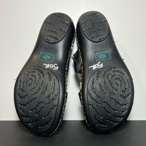 Womens MONTANA Artisan Crafted Perforated Leather Slide Sandals / Size 7 Medium - Picture 7 of 8